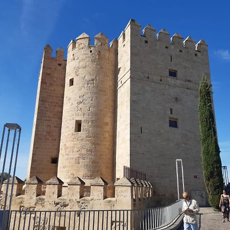 Loft La Calahorra Con Posibilidad De Aparcamiento Pregunta Por El Pack Mas Amor Cordoba Dış mekan fotoğraf